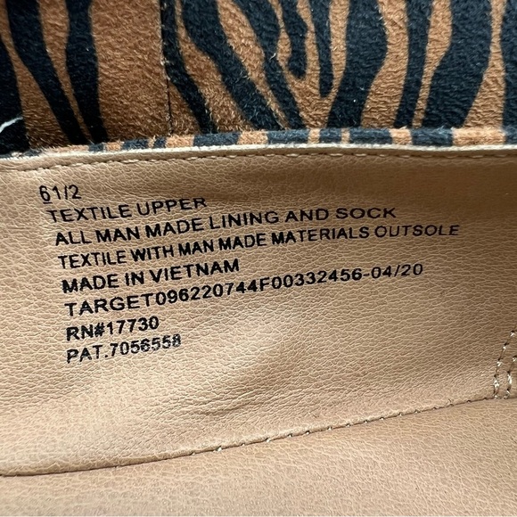 NEW Loafers Micah Pointy Toe Flats Faux Suede Animal Tiger Print Brown Black 6.5 - Picture 7 of 14